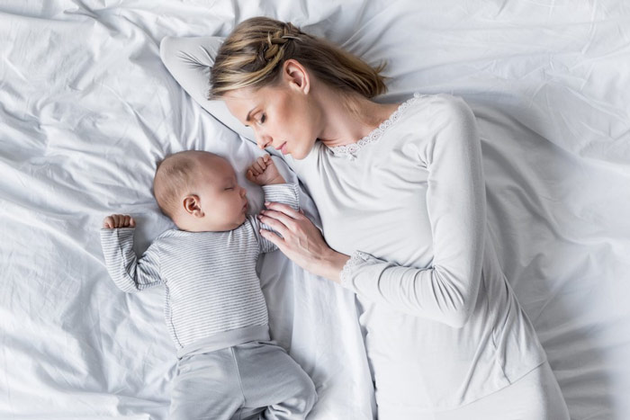 Jak układać niemowlę do snu