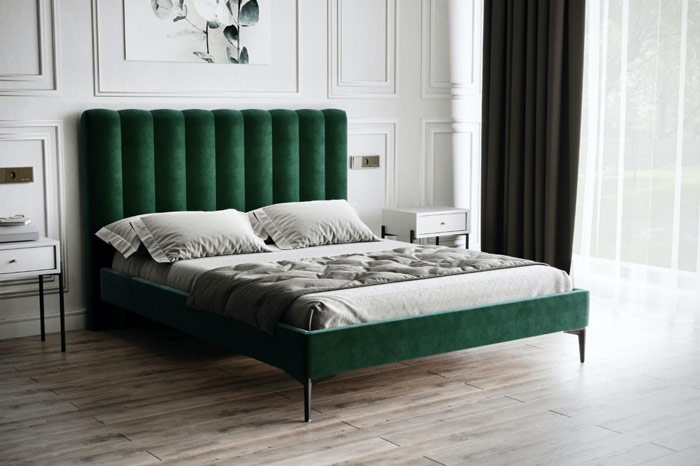 Łóżko w butelkowej zieleni – aranżacja sypialni – zdrowy-sen.eu